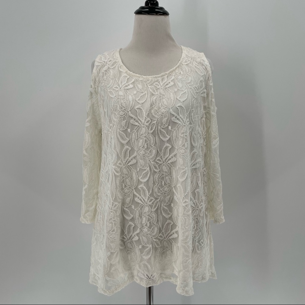 Elle Mode Woman’s Cream Lace Blouse